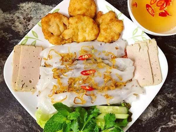 Bánh cuốn chả mực
