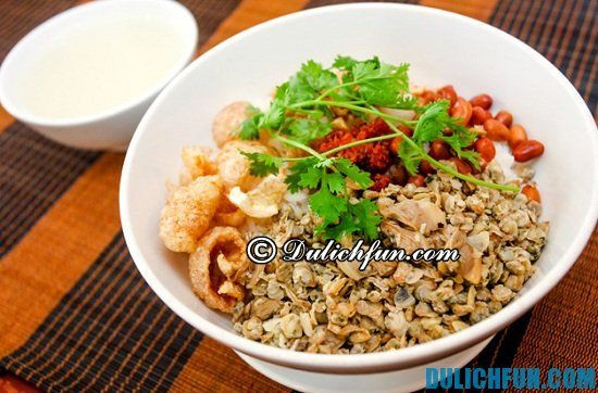 17 món ăn đặc sản Huế ngon, nổi tiếng kèm địa chỉ ăn nè!!!