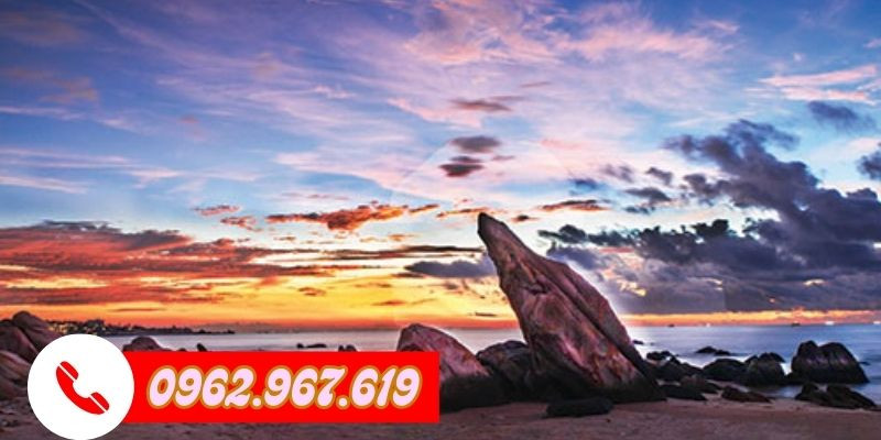 Hoàng hôn vịnh Đá Nhảy