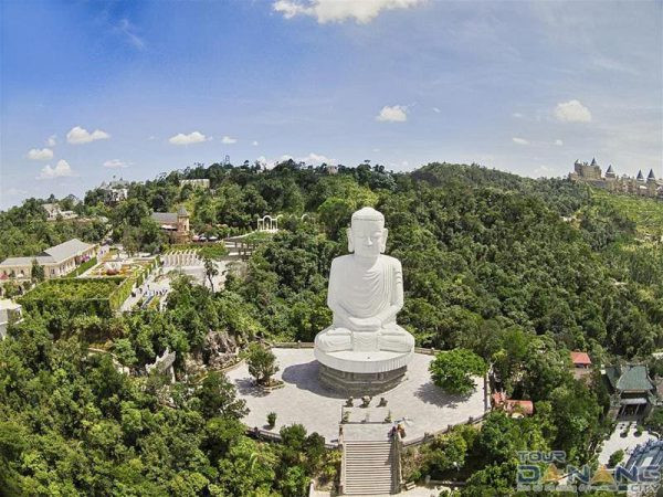 Kiến trúc độc đáo tại chùa Linh Ứng Bà Nà