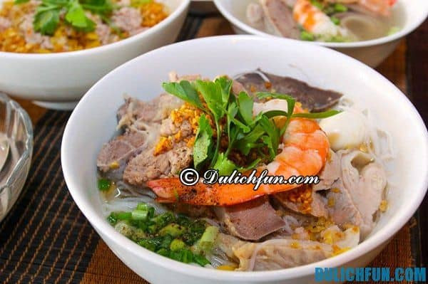 Thưởng thức hủ tiếu Nam Vang